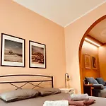 The Arch Suite